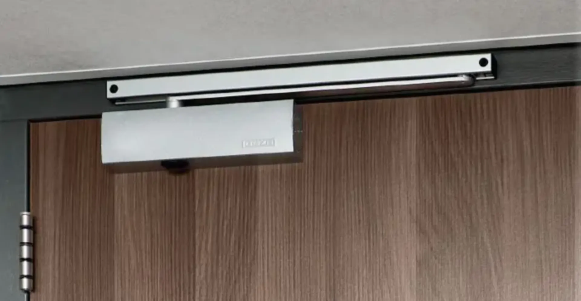 Ferme-porte TS 3000 V EN1-4 sans bras glissant, Couleur argent