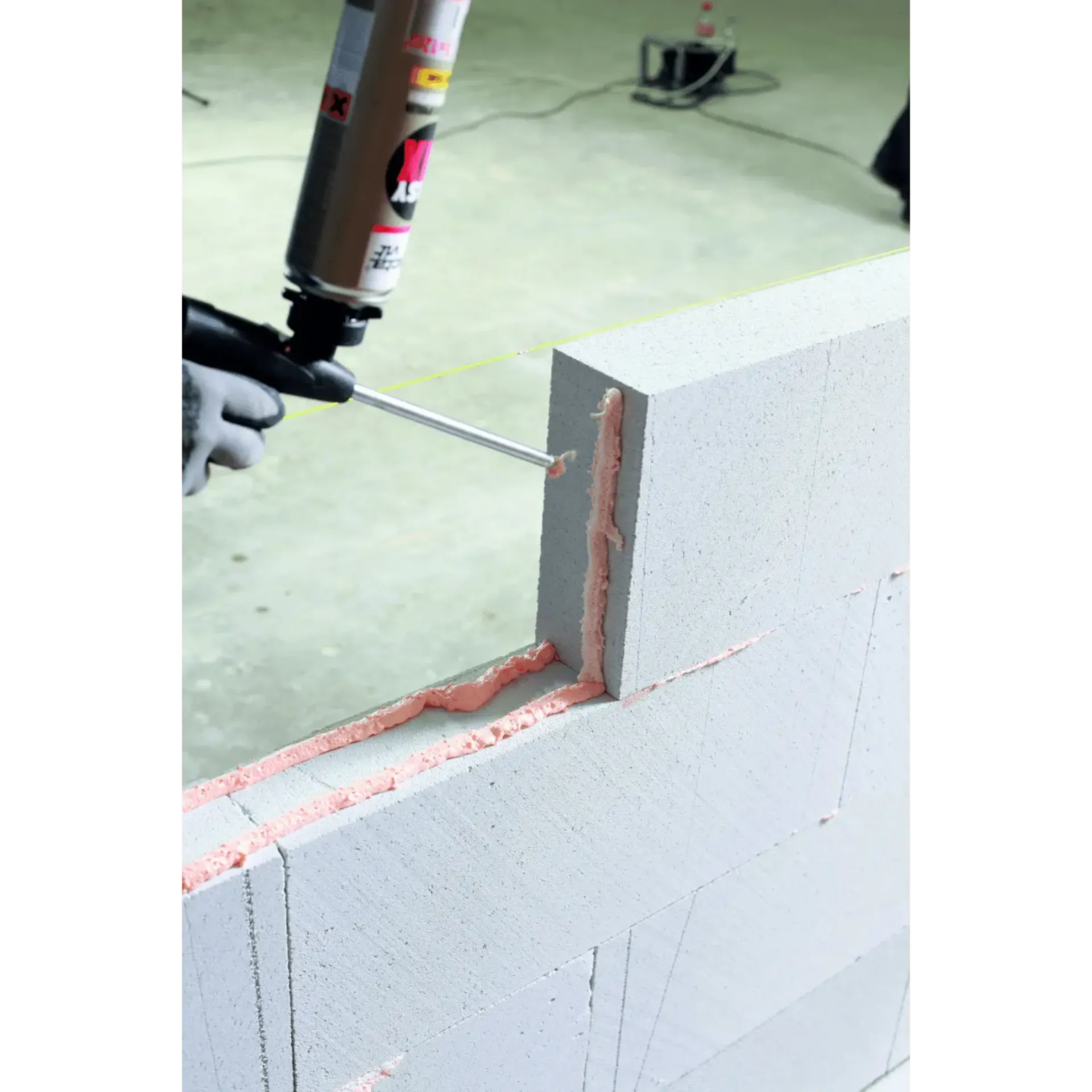 PU-Lijm Easy Fix Low Expansion - Nbs - Bus (750ml)