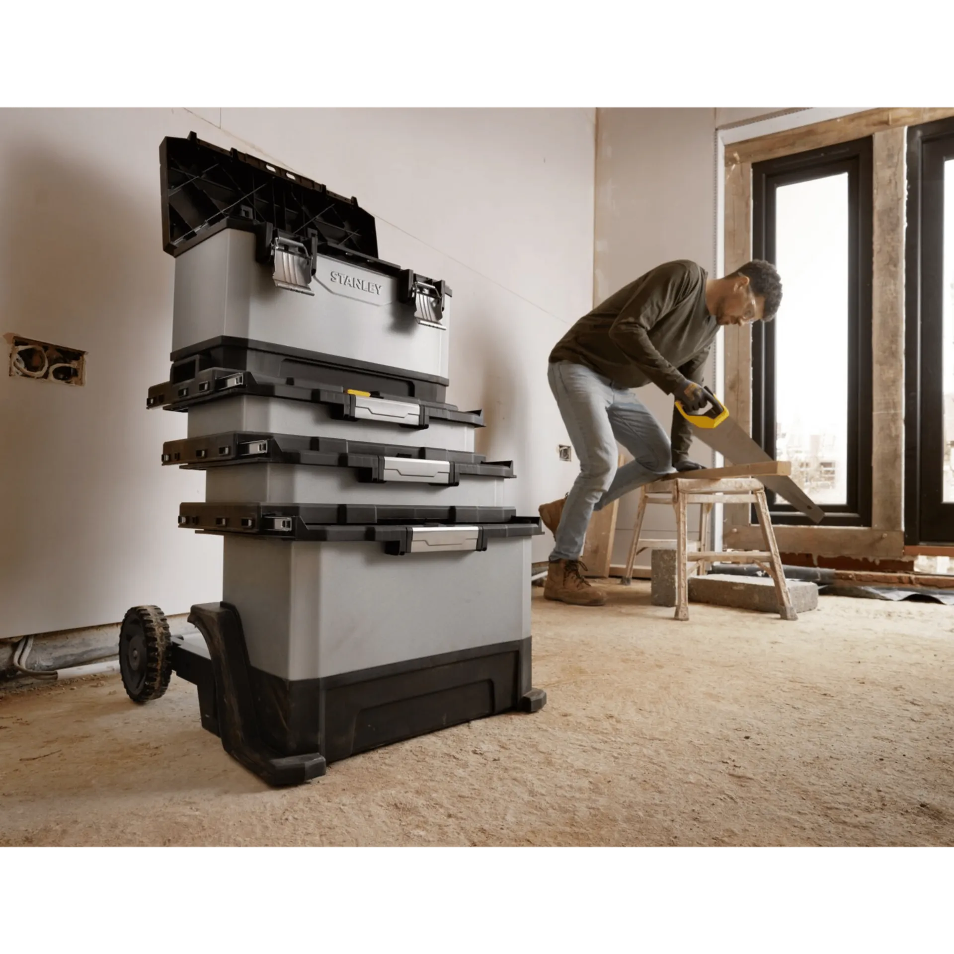 Fatmax MP gereedschapswagen 4-delig - 56.8 x 38.9 x 82 cm Fatmax MP gereedschapswagen 4-delig - 56.8 x 38.9 x 82 cm