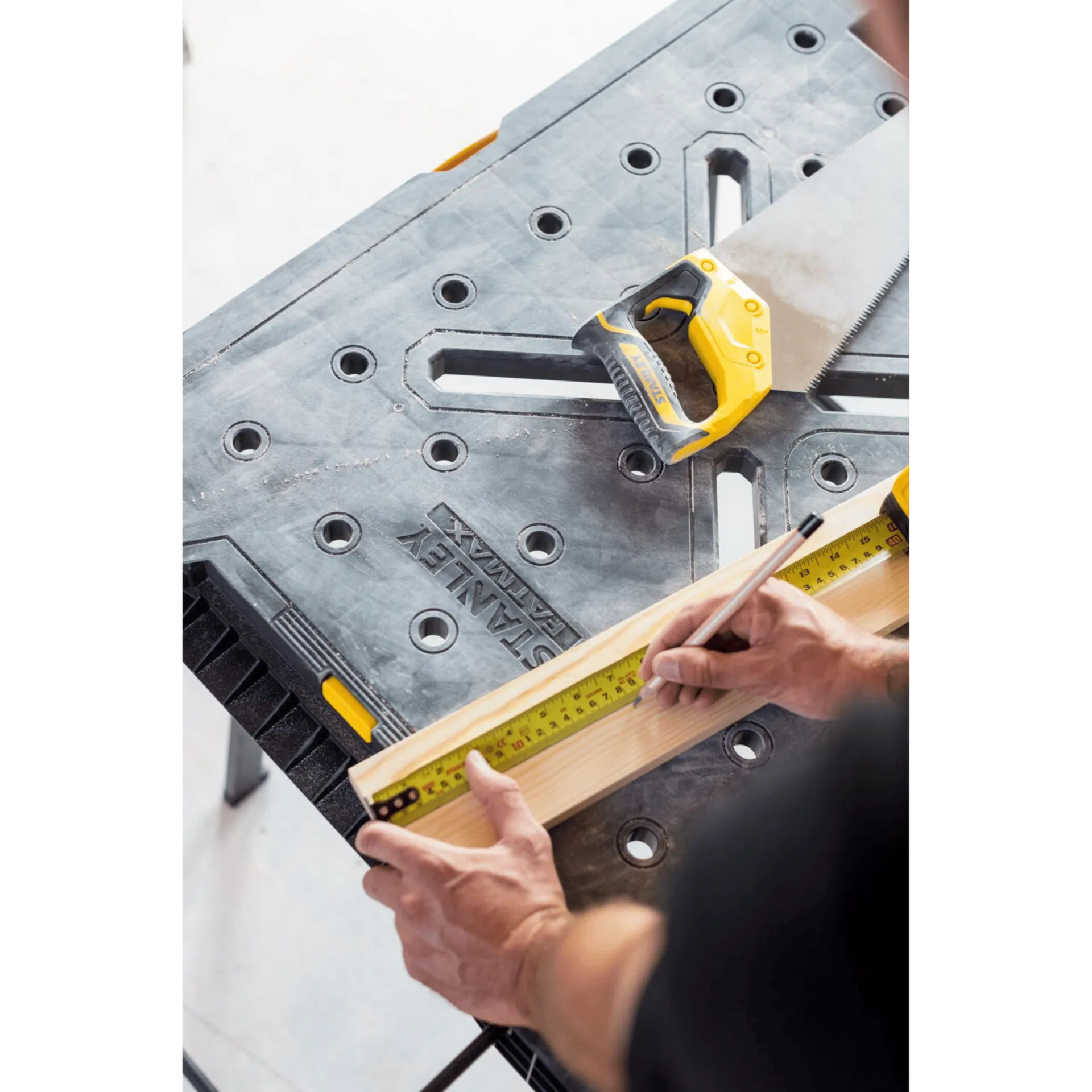 Table de travail pliable Fatmax Express (450 kg - 850 x 600 mm) FMST1-75672 Table de travail pliable Fatmax Express (450 kg - 850 x 600 mm) FMST1-75672
