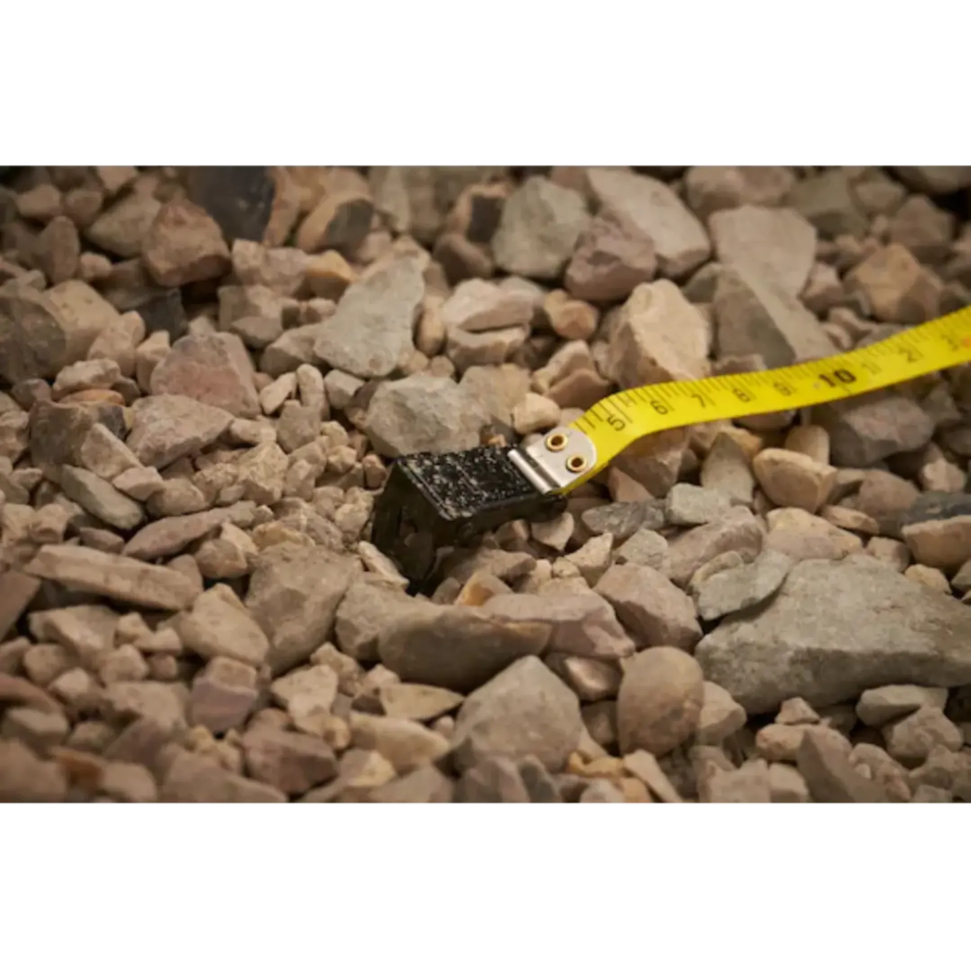 Ruban de mesure en fibre de verre 30 m dans un boîtier fermé Ruban de mesure en fibre de verre 30 m dans un boîtier fermé