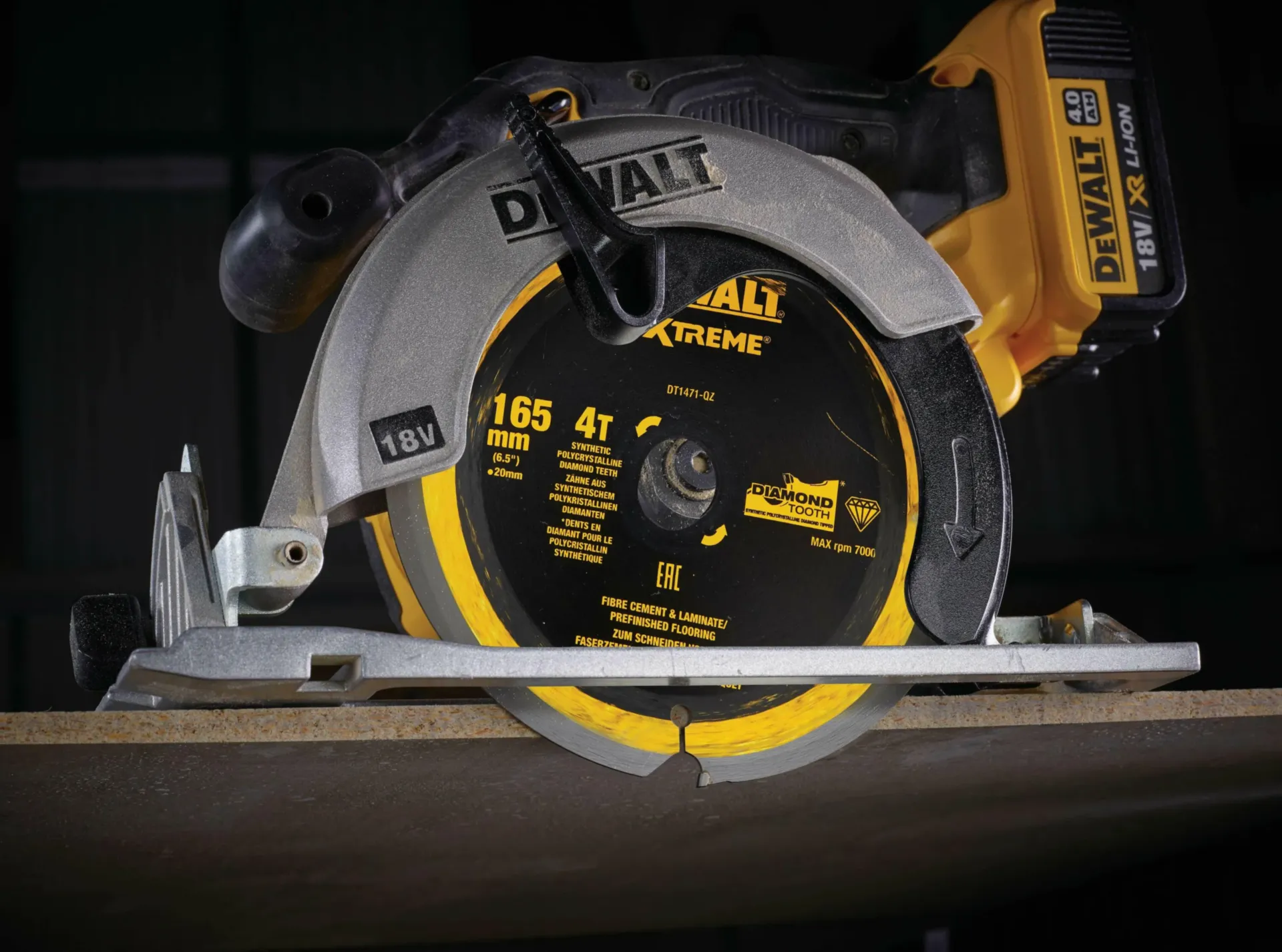 DT1471-QZ Cirkelzaagblad Ø 165 x 20 mm 4T voor laminaat/vezelcement