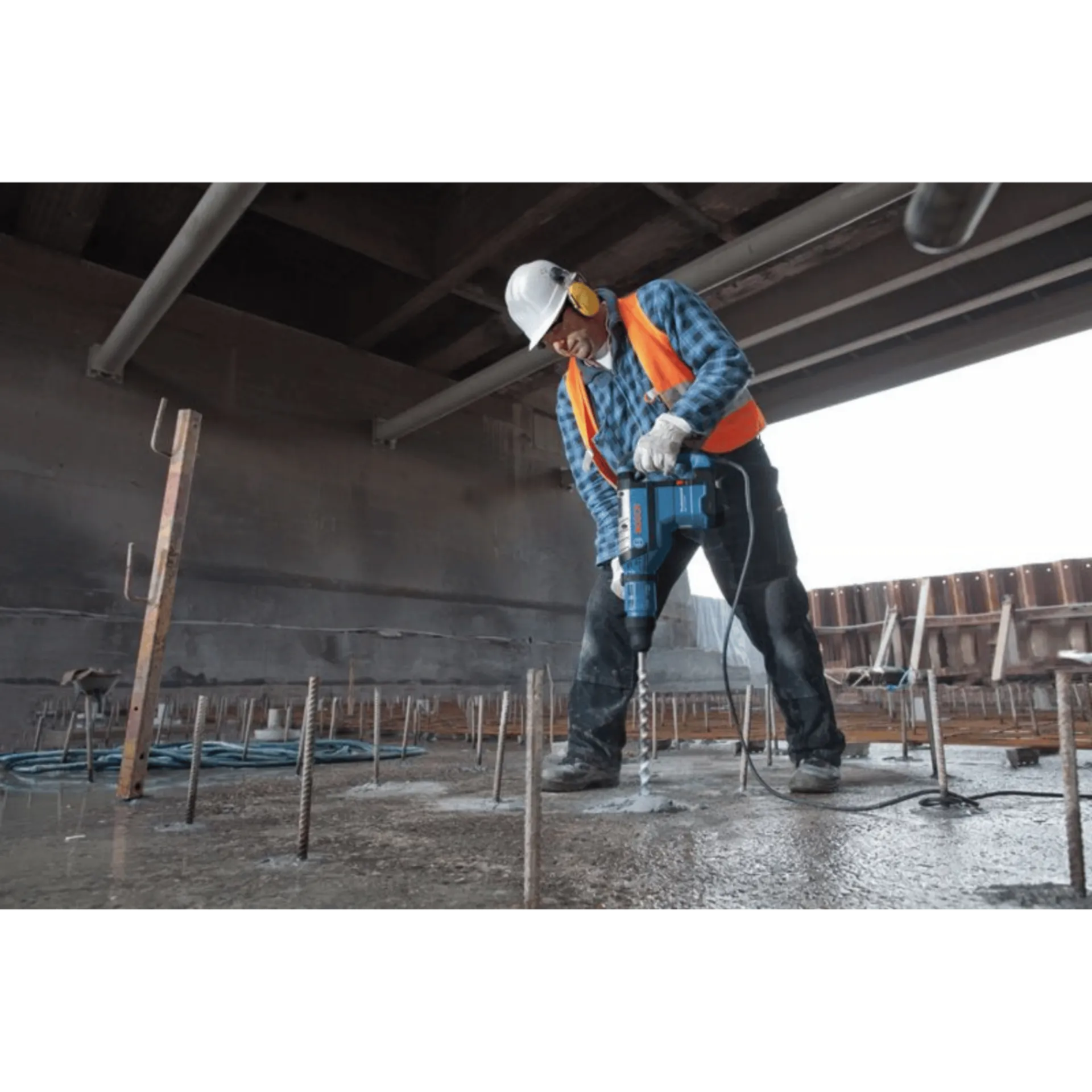 Boor- en breekhamer GBH 8-45 DV (1500W - 12.5 J – SDS-Max) Boor- en breekhamer GBH 8-45 DV (1500W - 12.5 J – SDS-Max)