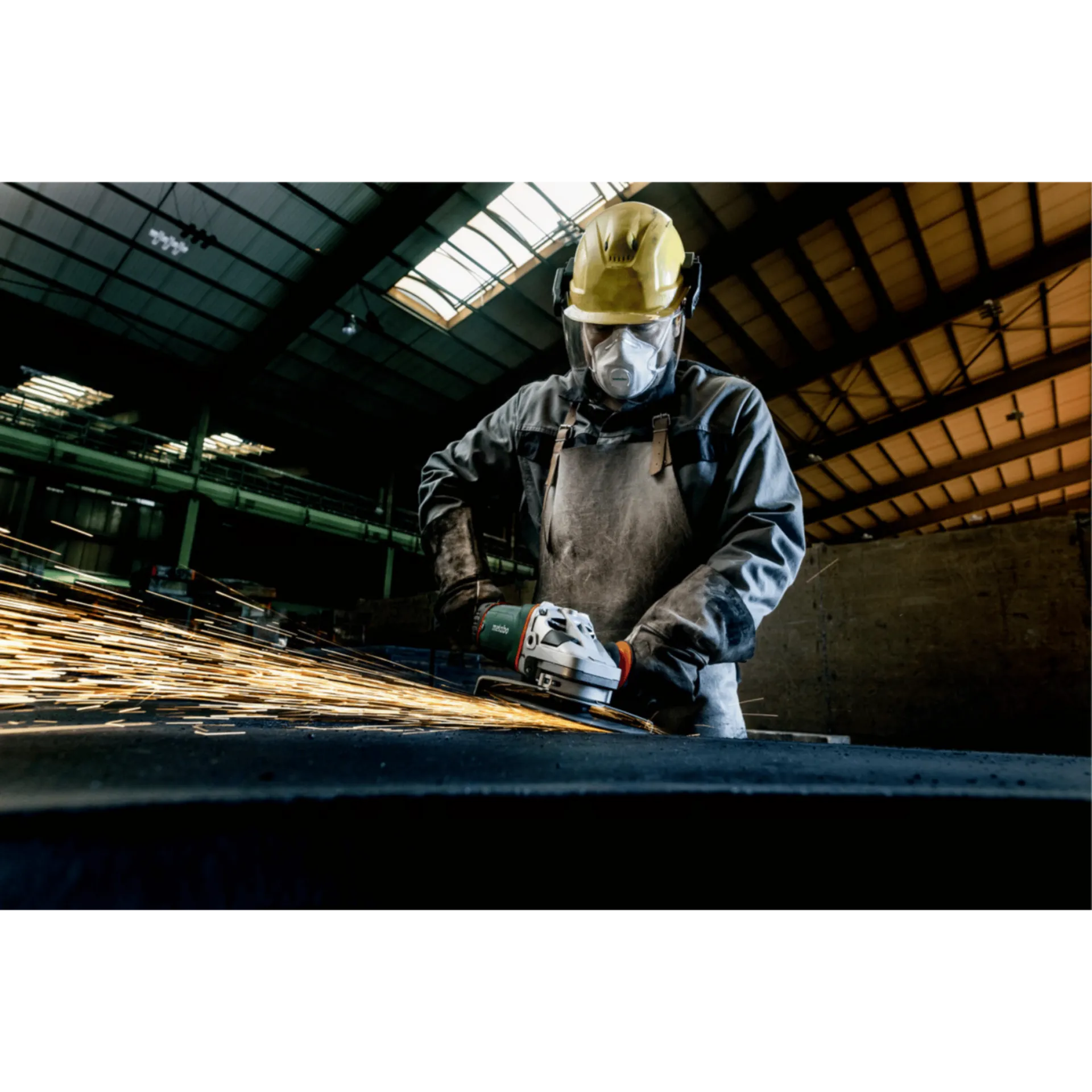 Meuleuse d'angle WE 24-230 MVT (2400W - ø 230 mm) dans mallette Meuleuse d'angle WE 24-230 MVT (2400W - ø 230 mm) dans mallette