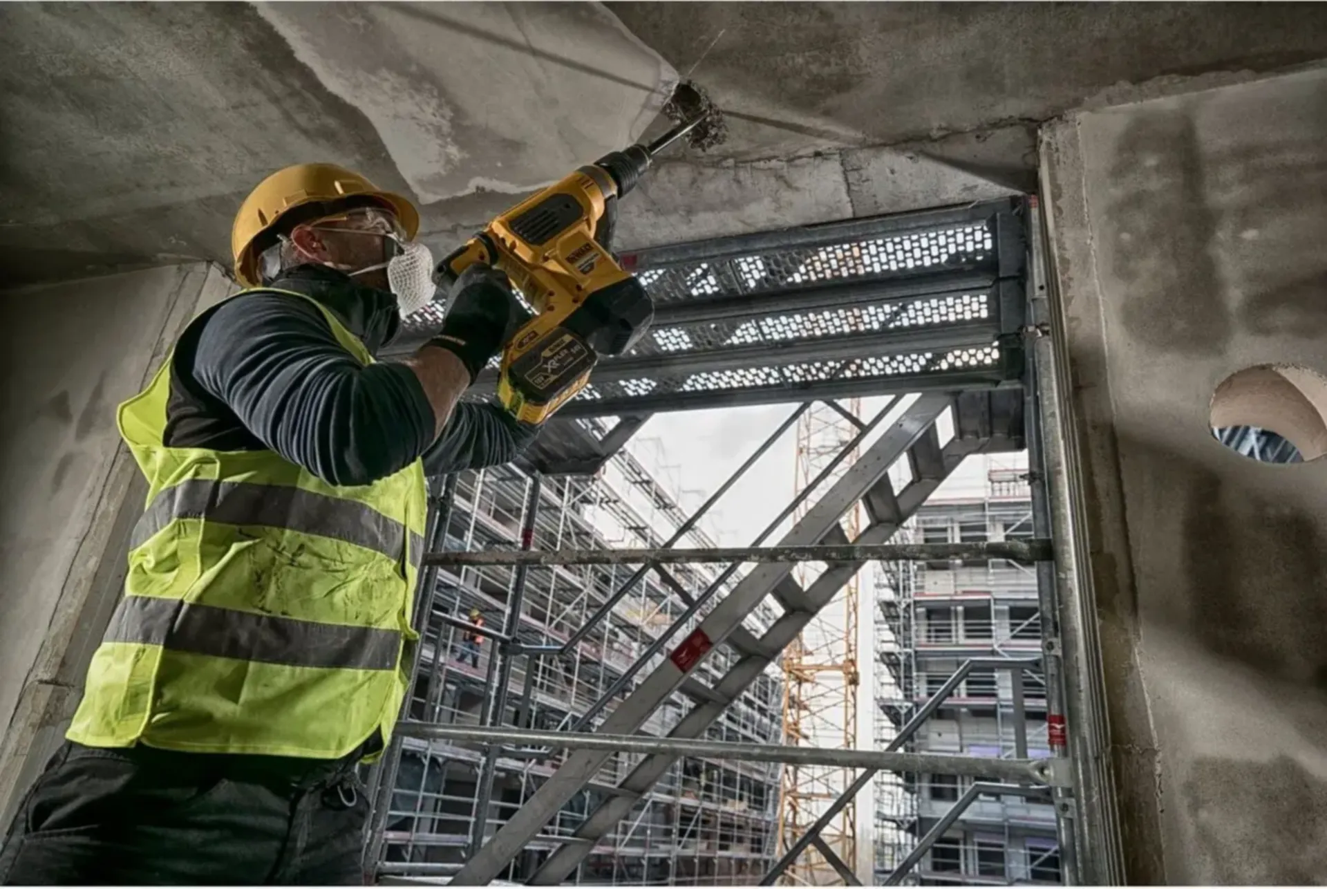 Accuboor- en breekhamer (54 V - 2 x 9 Ah Li-ion - 6 J) Accuboor- en breekhamer (54 V - 2 x 9 Ah Li-ion - 6 J)