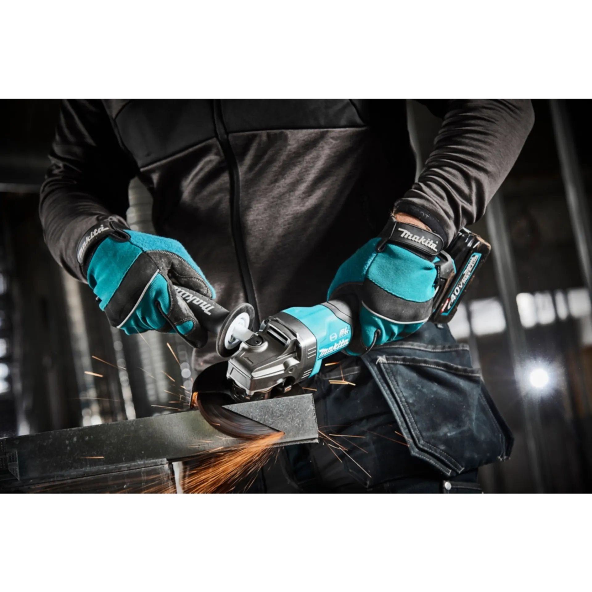 Meuleuse d'angle à Batterie GA013M201 (40V - 2 x 4 Ah Li-ion) Meuleuse d'angle à Batterie GA013M201 (40V - 2 x 4 Ah Li-ion)