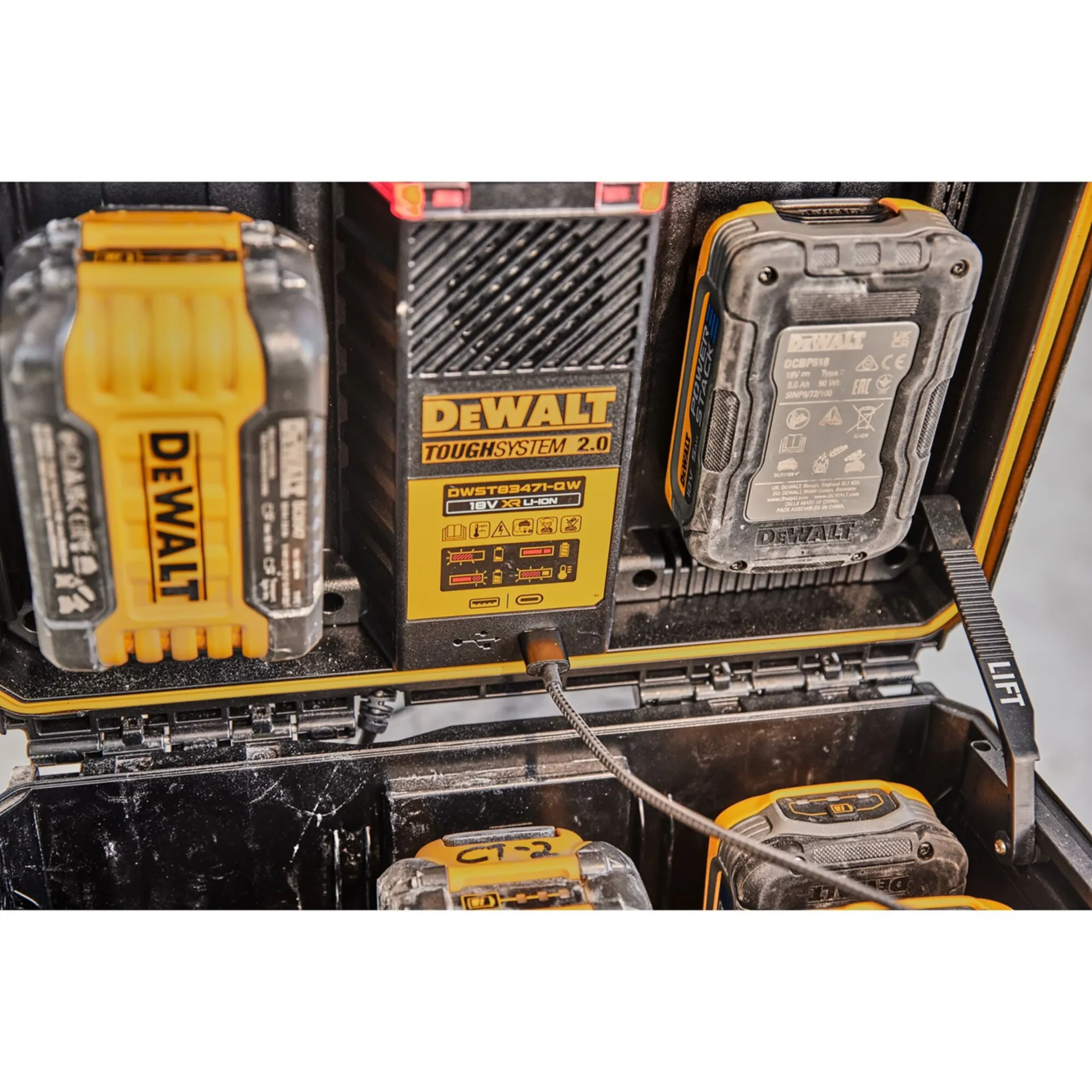 Double chargeur dans coffret DWST83471 ToughSystem 2.0 Double chargeur dans coffret DWST83471 ToughSystem 2.0