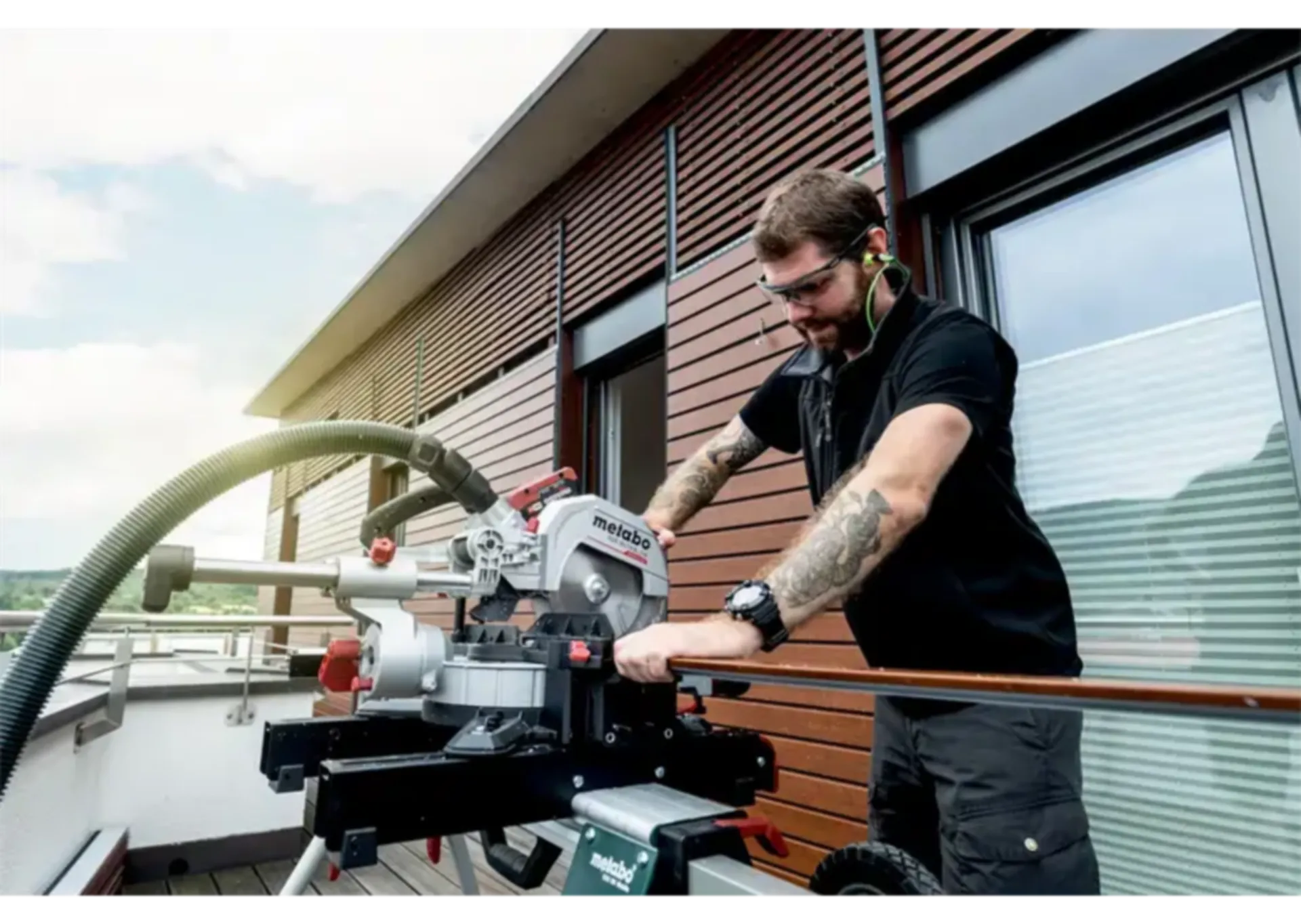 Accu afkort- en verstekzaag KGS 18 LTX 216 (18V – geleverd zonder accu)