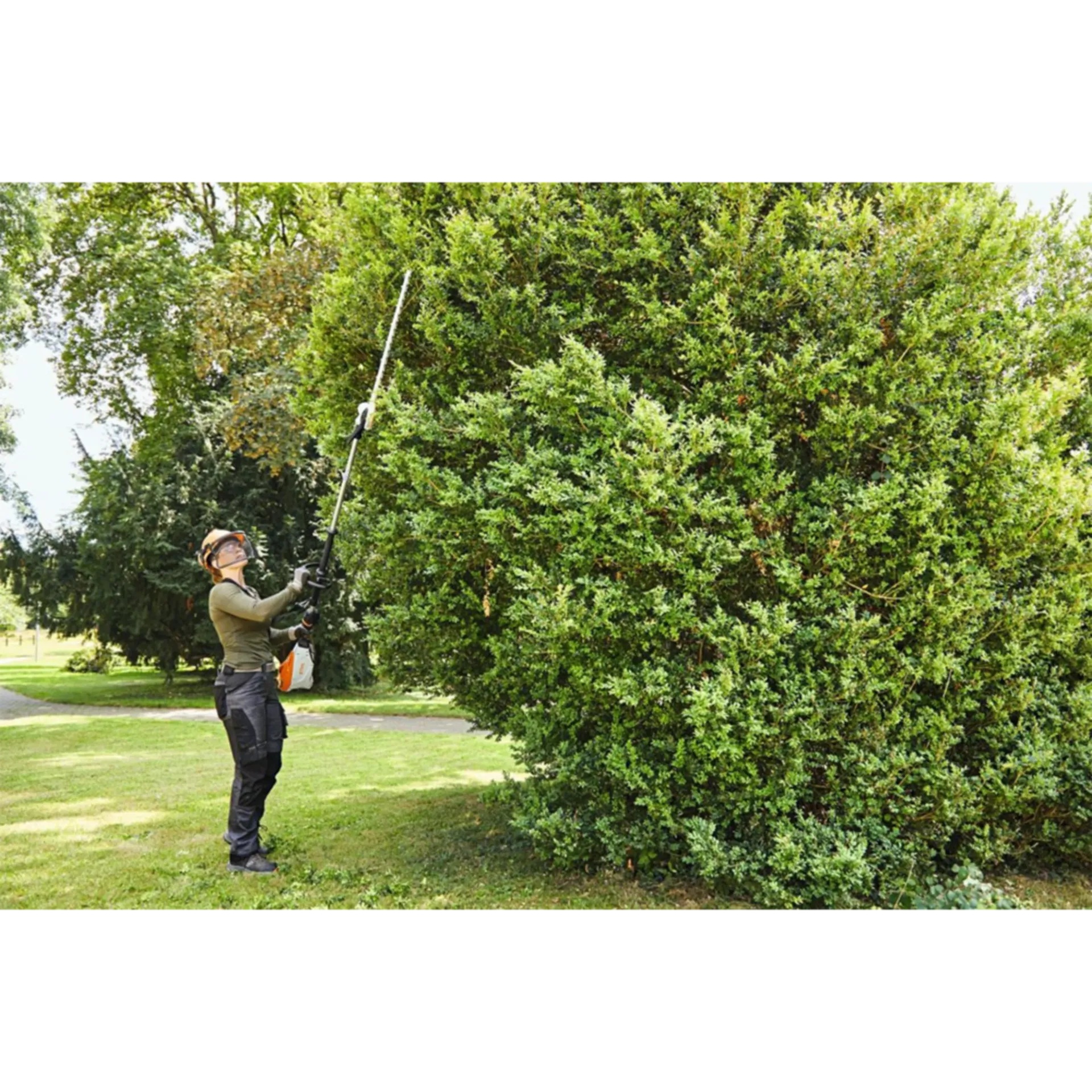 Taille-haie sur perche sans fil HLA 135 avec HL145° sans chargeur/batterie - HA042000001 Taille-haie sur perche sans fil HLA 135 avec HL145° sans chargeur/batterie - HA042000001