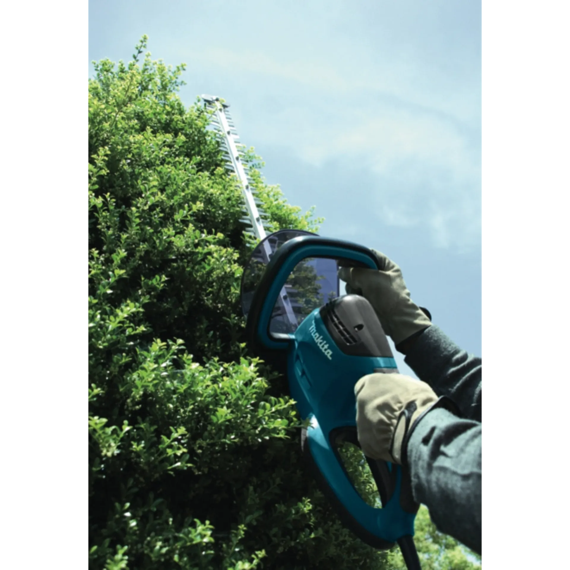 Taille-haie électrique 550W - UH4570 Taille-haie électrique 550W - UH4570