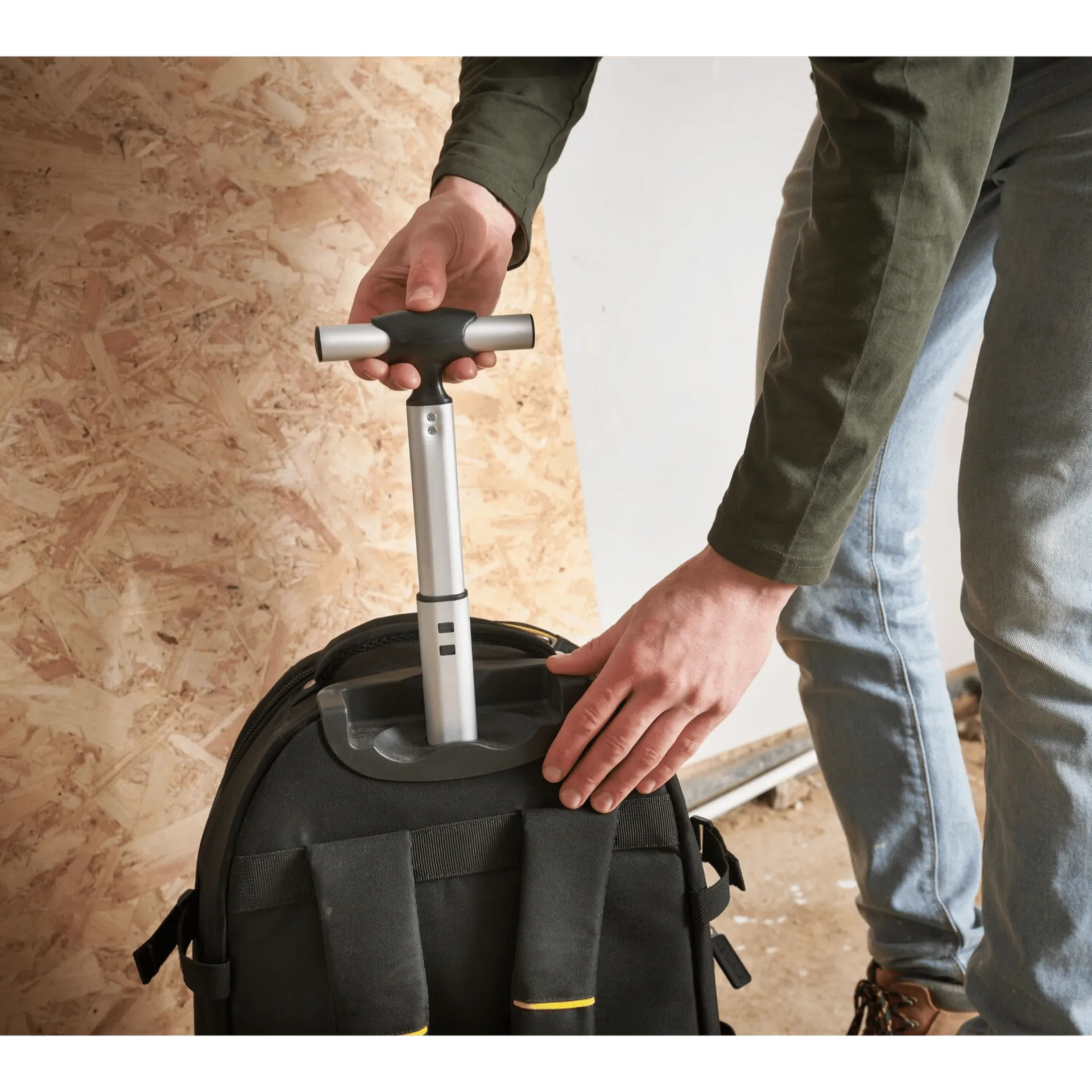 Fatmax gereedschapsrugzak op wielen 1-79-215 Fatmax gereedschapsrugzak op wielen 1-79-215