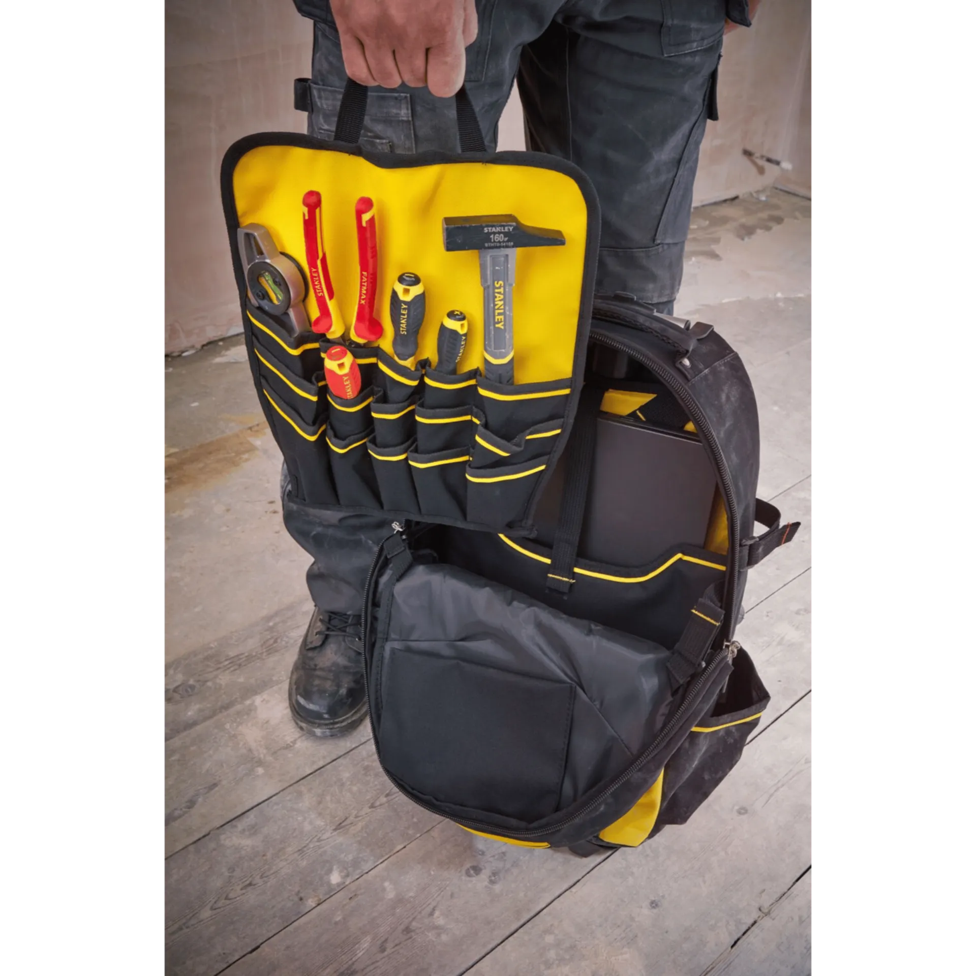 Fatmax gereedschapsrugzak op wielen 1-79-215 Fatmax gereedschapsrugzak op wielen 1-79-215