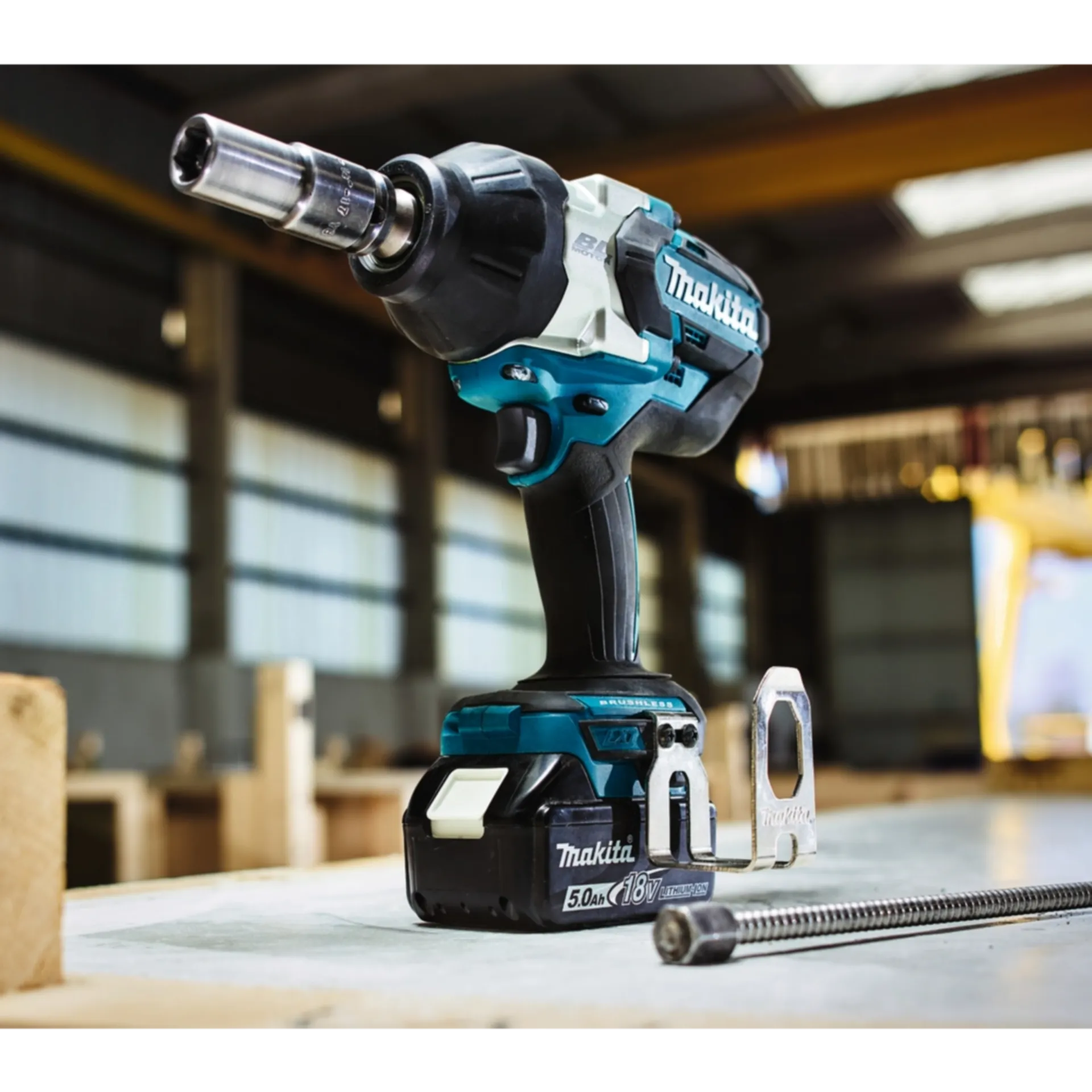 Clé à Chocs sur Batterie DTW1002ZJ (18 V - batterie non incluse) Clé à Chocs sur Batterie DTW1002ZJ (18 V - batterie non incluse)