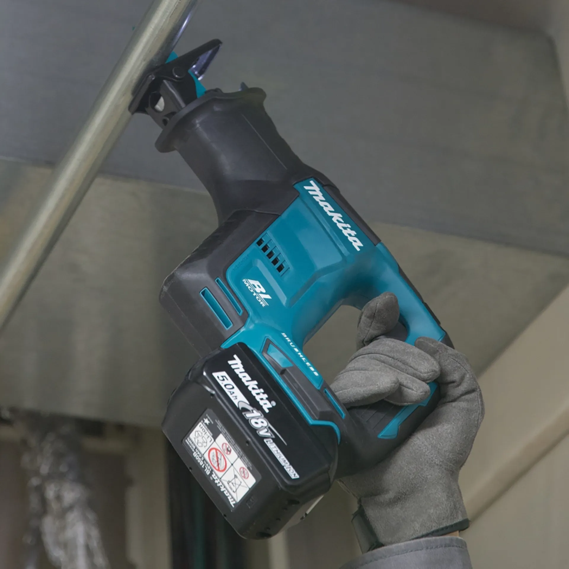 Scie Sabre à Batterie DJR188RTJ (18V - 2x5 Ah)