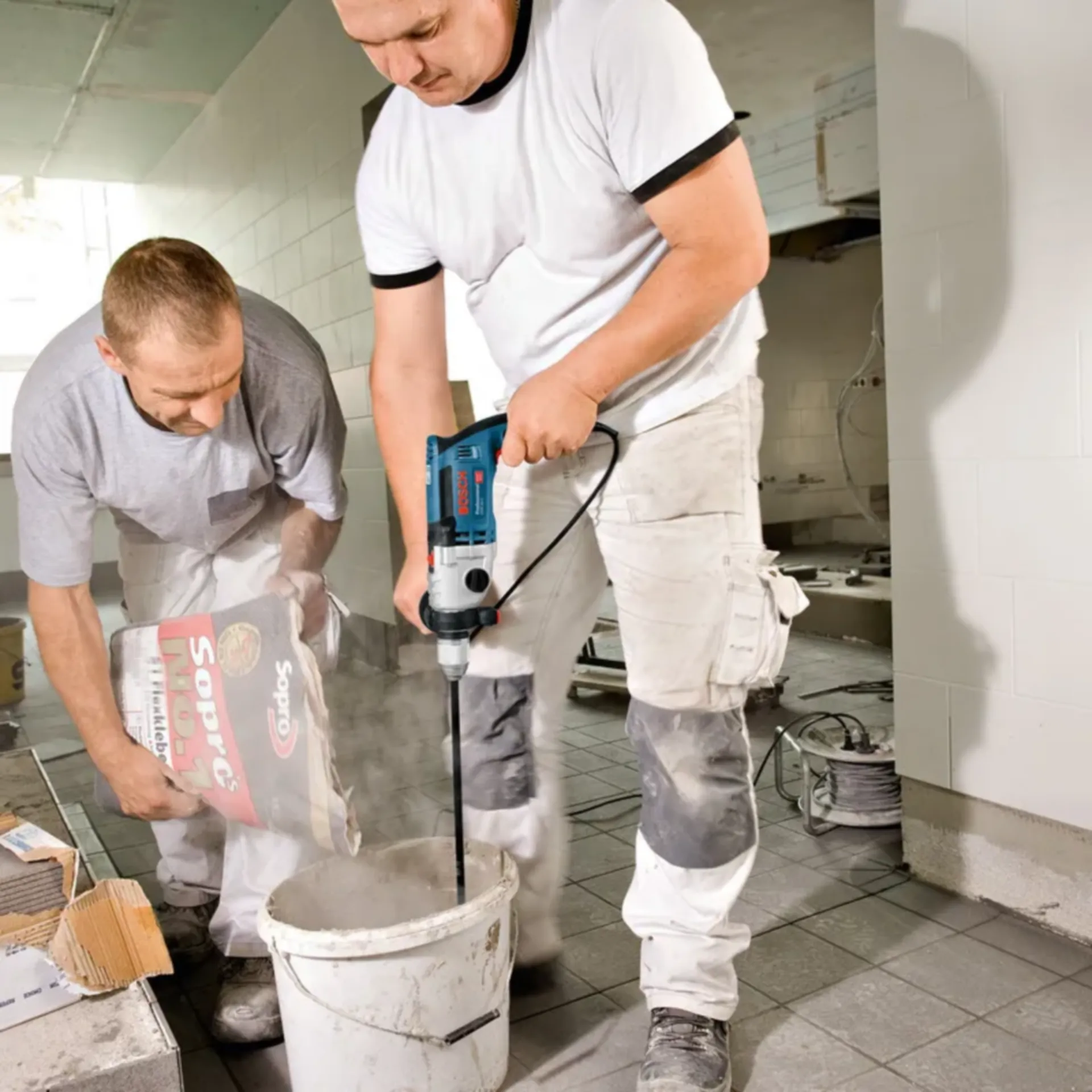 Perceuse à percussion GSB 24-2 (1100 W) Perceuse à percussion GSB 24-2 (1100 W)