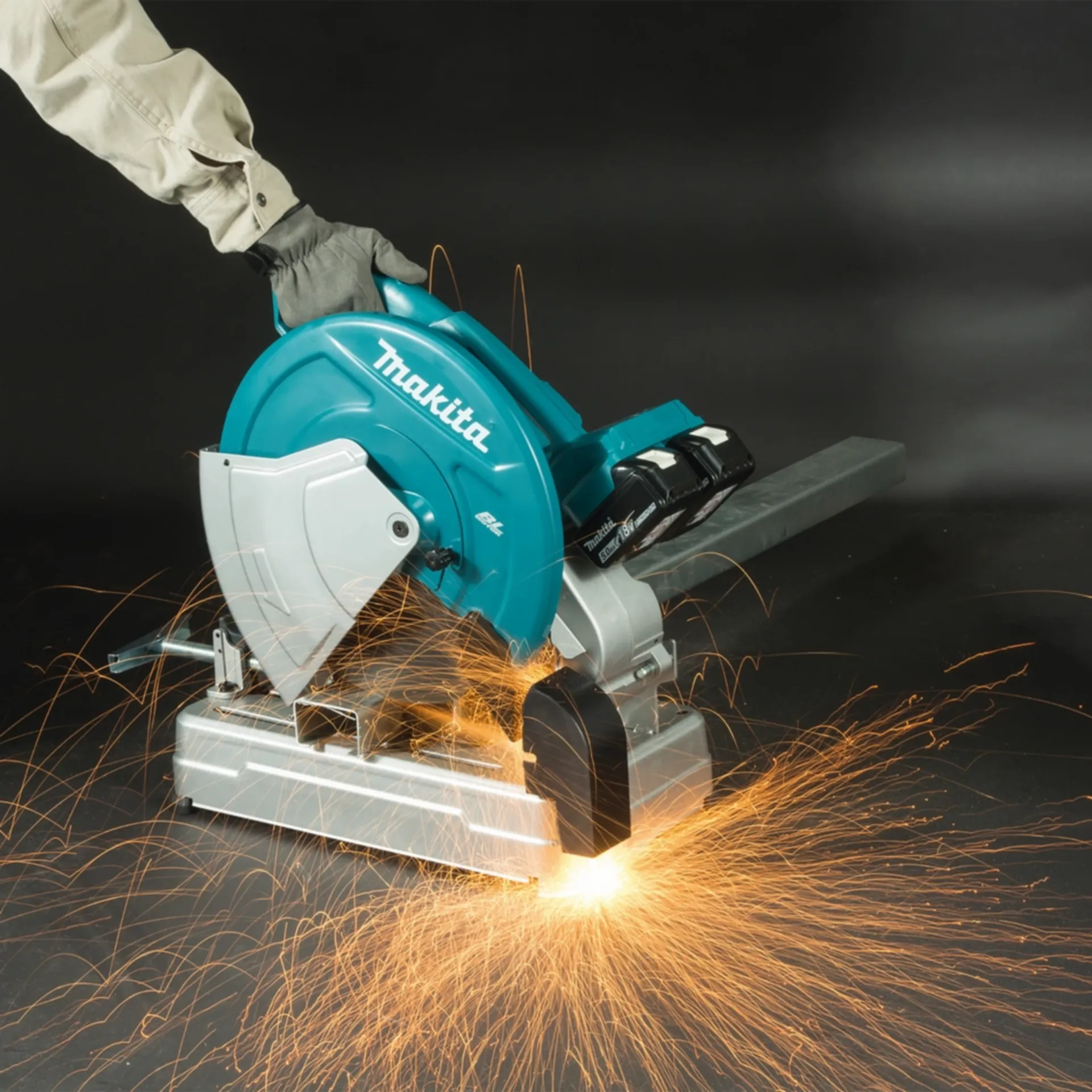 Makita DLW140Z Scie à tronçonner sur batterie (2 x 18 V, Ø 355 x 25,4 mm)