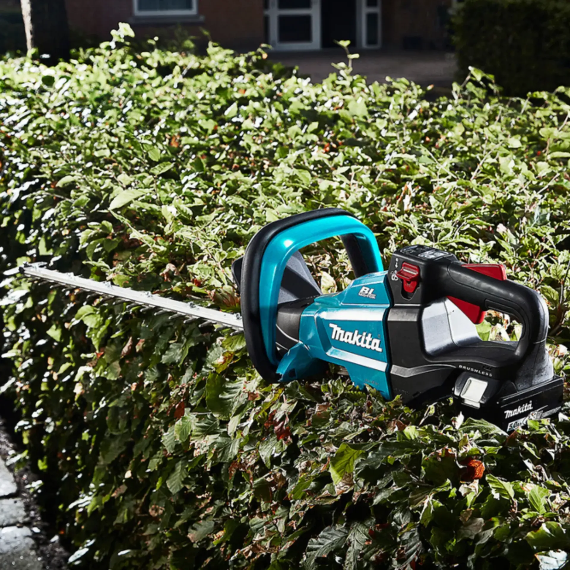 Accu heggenschaar 18 V - 1 x 5 Ah Li-ion - 500 mm - DUH502RT Accu heggenschaar 18 V - 1 x 5 Ah Li-ion - 500 mm - DUH502RT