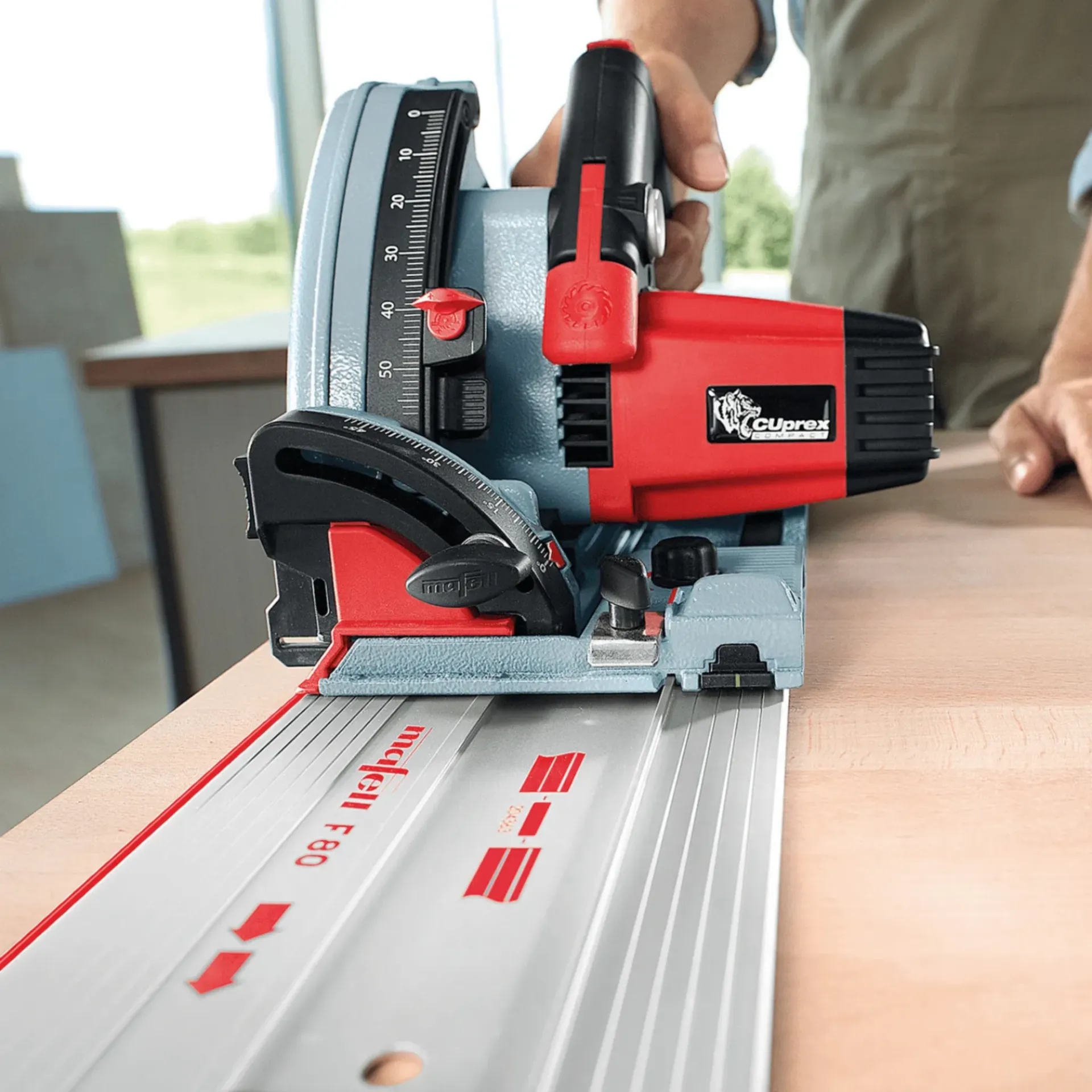 Geleidingsrail F 160 - 1,6 meter Geleidingsrail F 160 - 1,6 meter