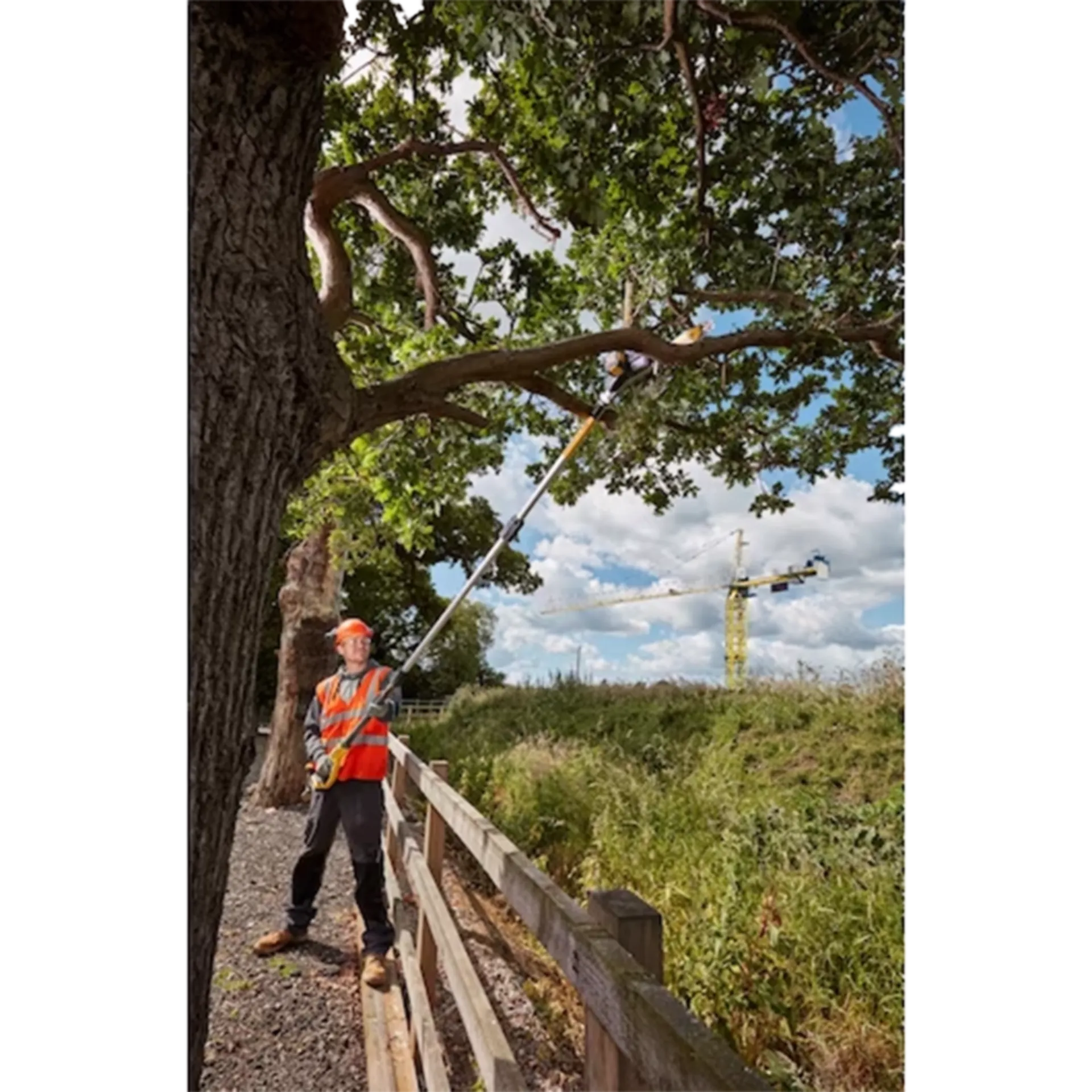 Tronçonneuse télescopique sur batterie 18V -Sans Chargeur et Batterie - DCMPS567N-XJ Tronçonneuse télescopique sur batterie 18V -Sans Chargeur et Batterie - DCMPS567N-XJ