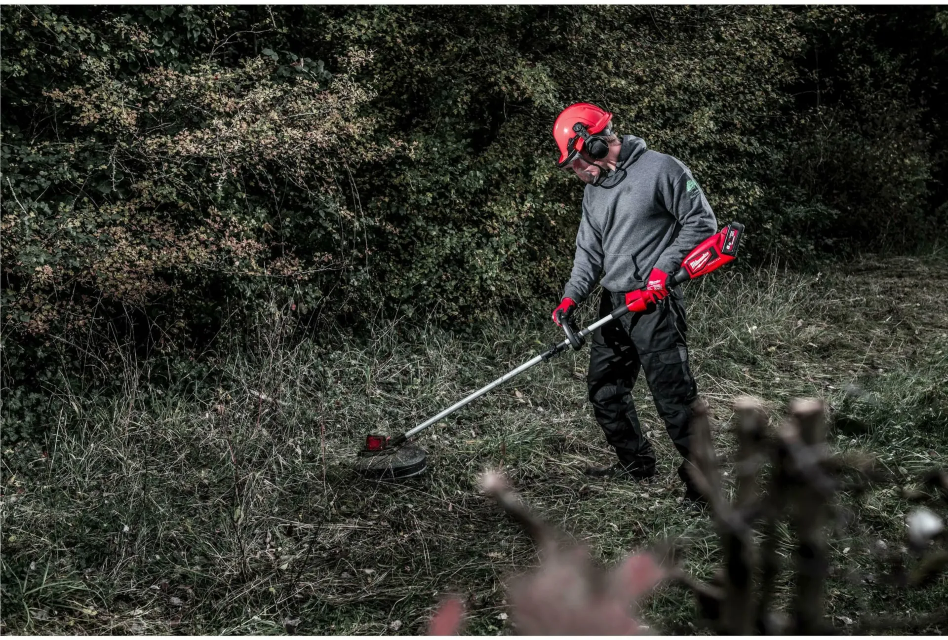 M18 BLLT-0 Accugrastrimmer 18 V (zonder accu) M18 BLLT-0 Accugrastrimmer 18 V (zonder accu)