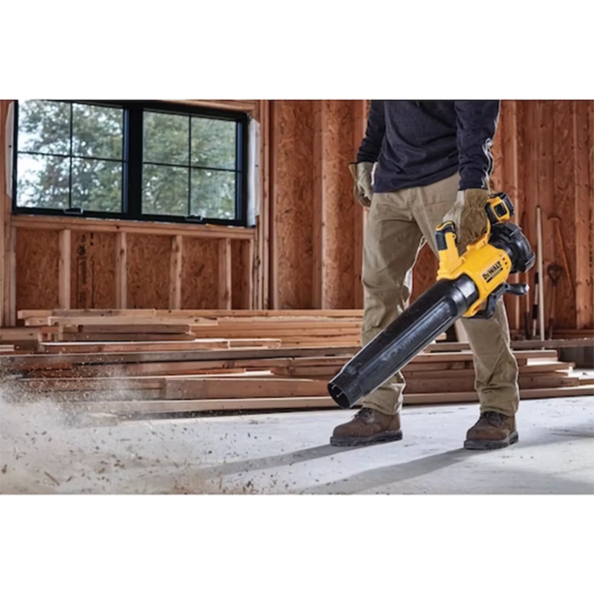 Souffleur sans fil 18V - 1 x 5 Ah Li-ion - DCMBL562P1 Souffleur sans fil 18V - 1 x 5 Ah Li-ion - DCMBL562P1