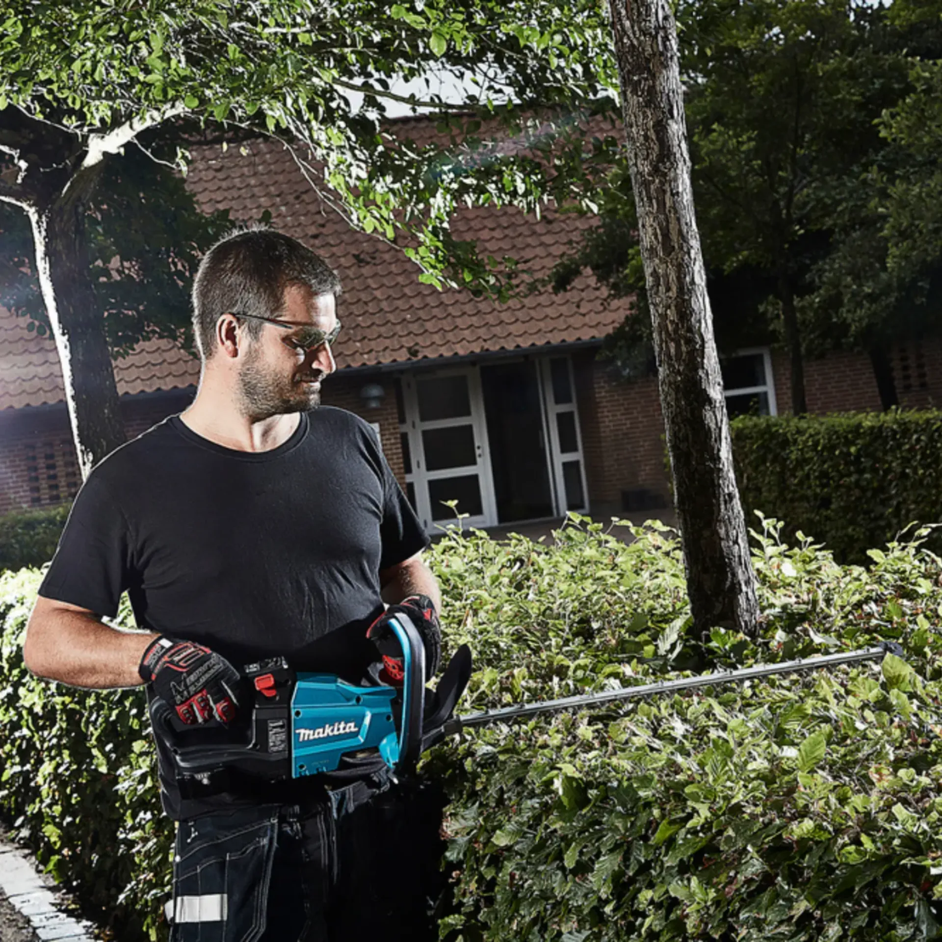 Taille-haie sans fil 18V - sans batterie - DUH502Z Taille-haie sans fil 18V - sans batterie - DUH502Z