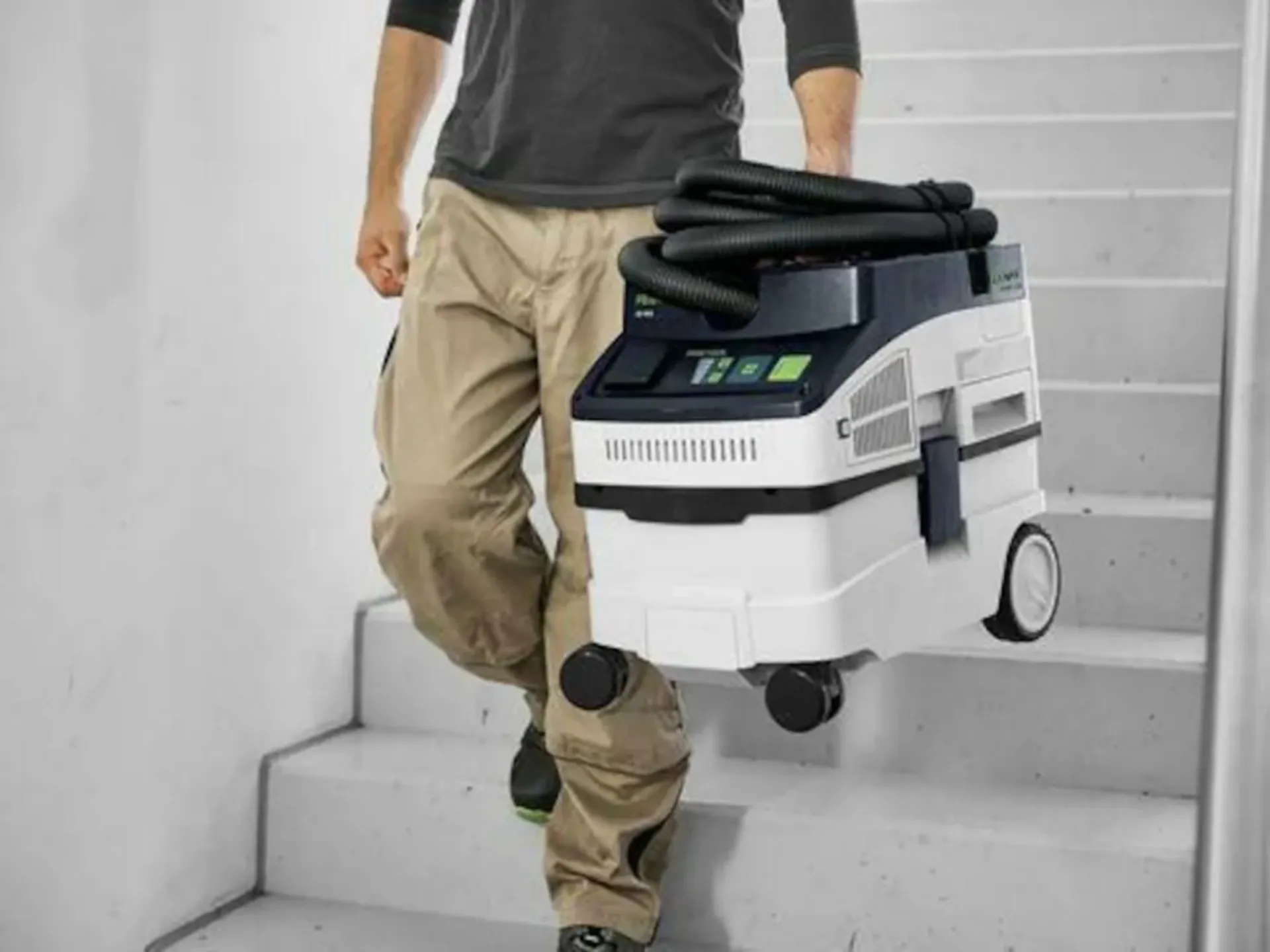 Aspirateur eau et poussière Cleantec CT 15 E