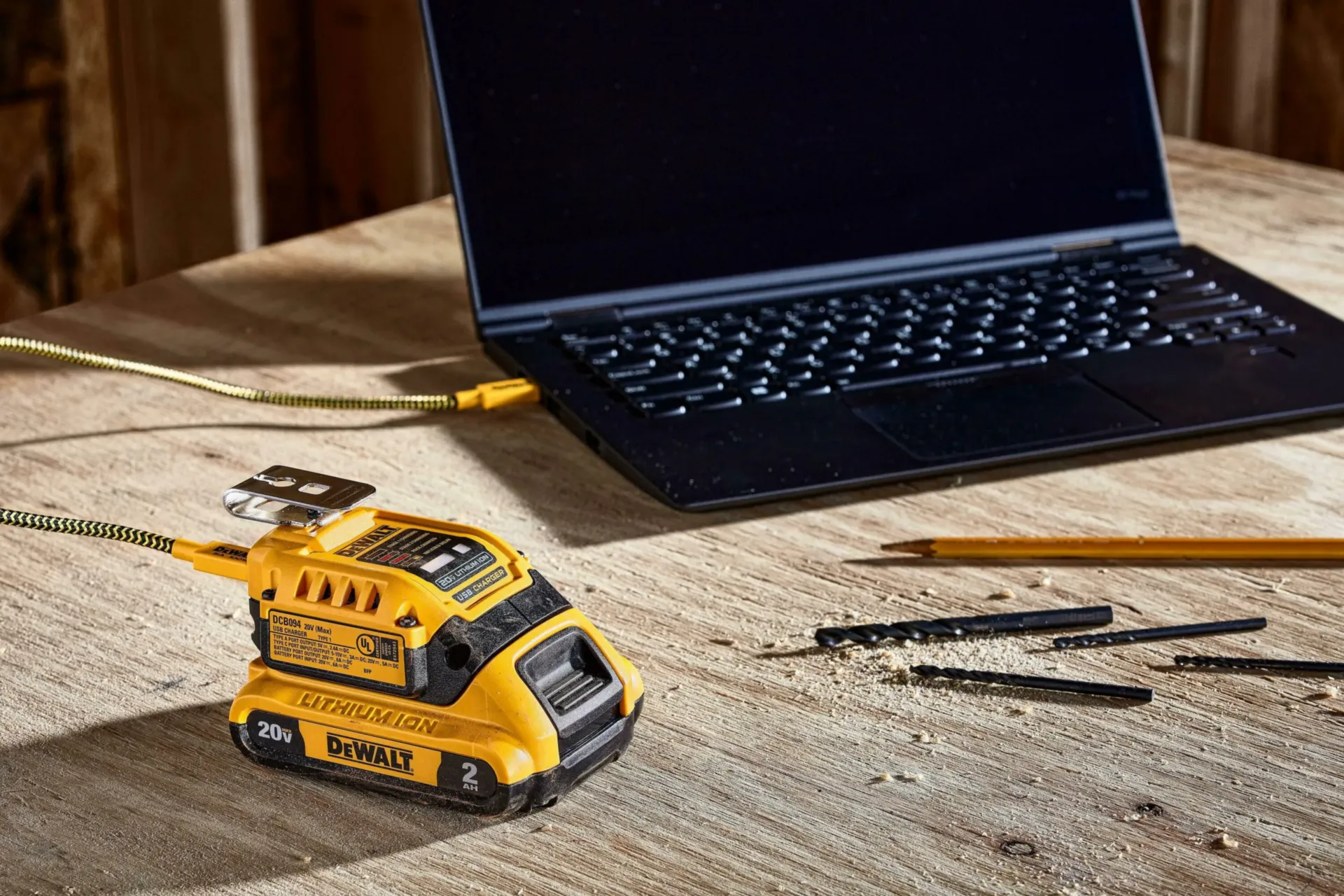 USB-lader DCB094K