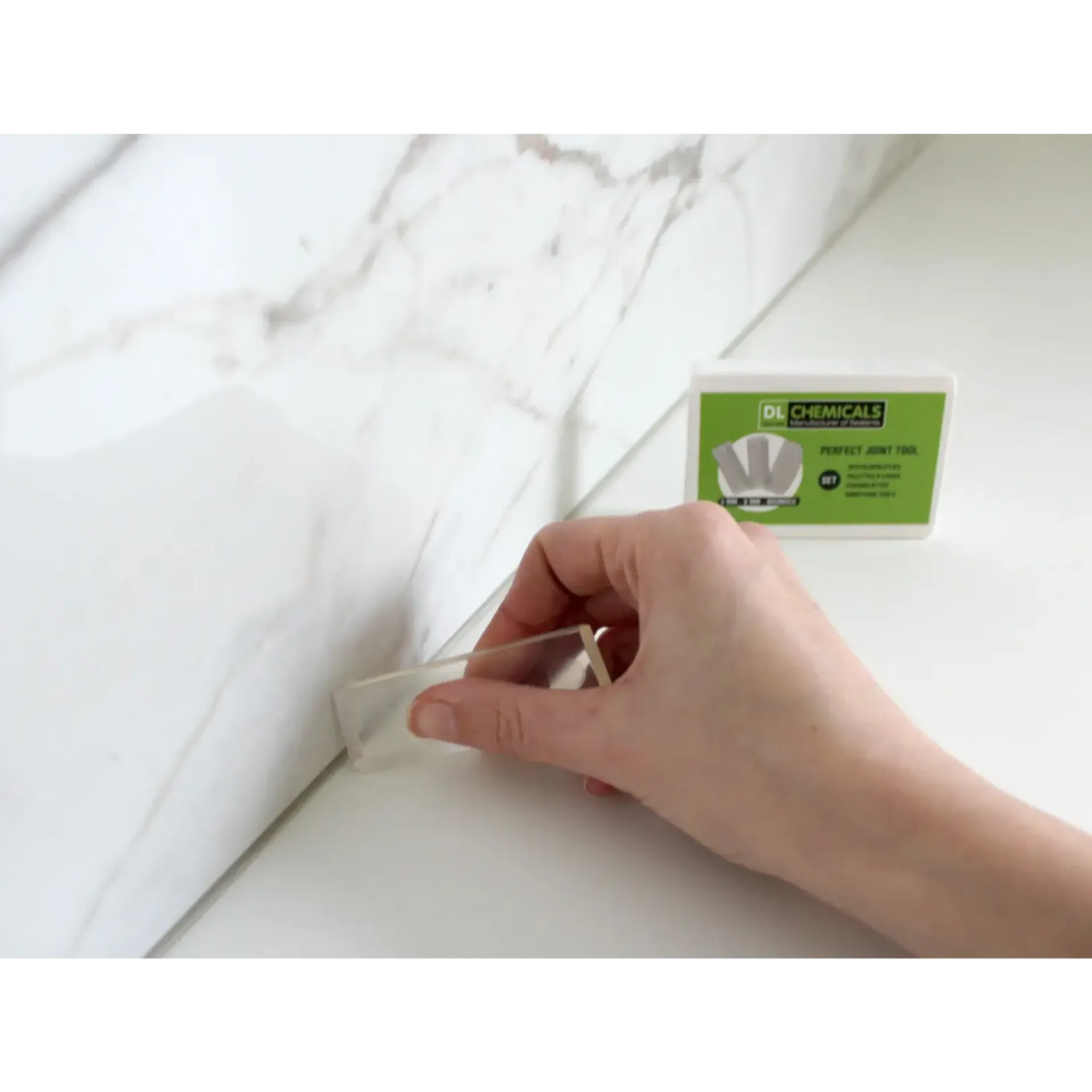 Outil de joint parfait avec 3 spatules : 5mm - 8mm - arrondi Outil de joint parfait avec 3 spatules : 5mm - 8mm - arrondi