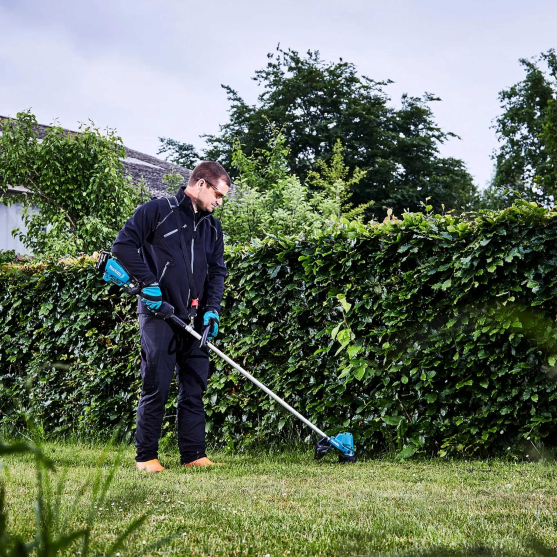 Coupe-herbe sans fil LXT 18V 300mm "poignée" (sans batterie ni chargeur) - DUR190LZX9