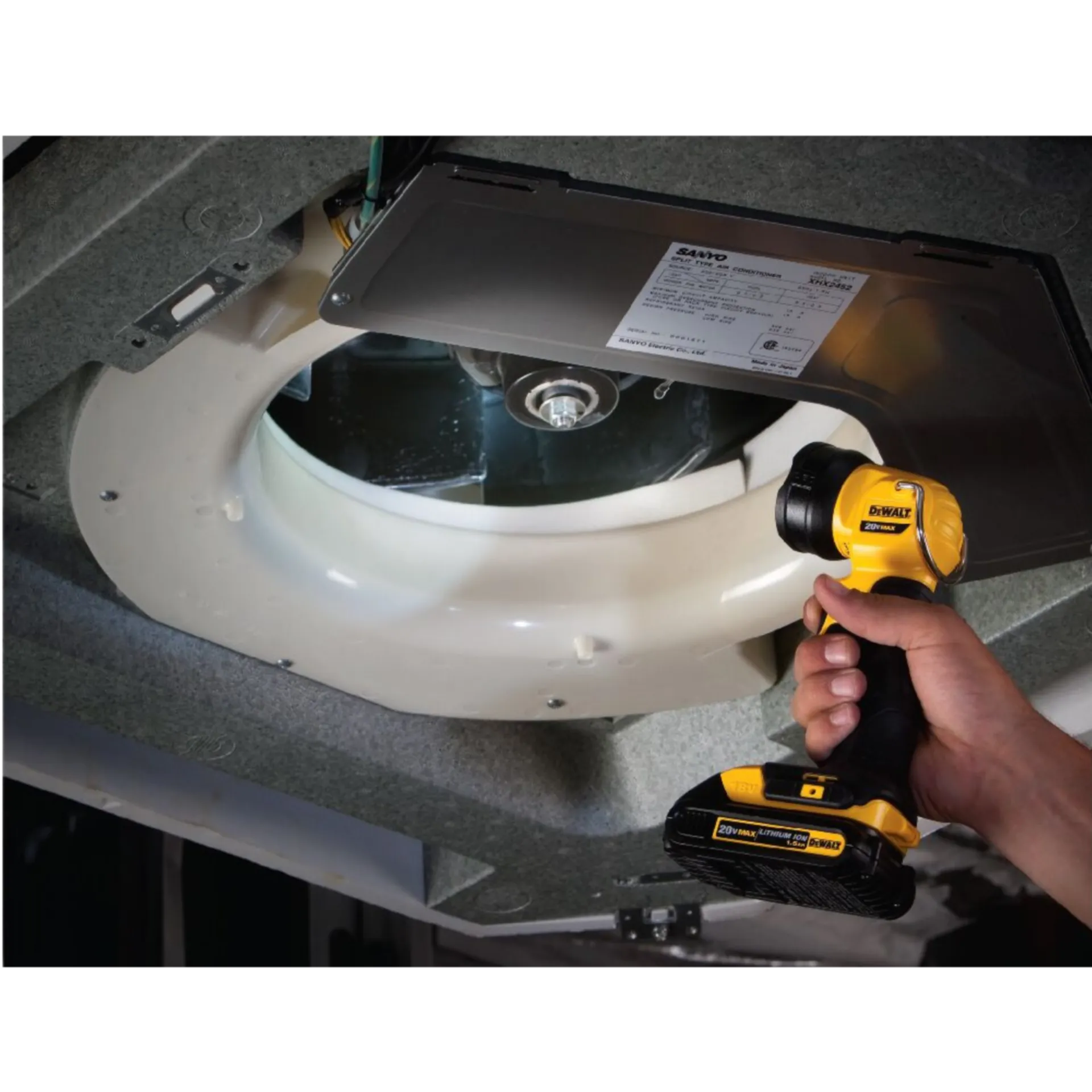 Combiset Accu 10-pack DCK1012P4 (18V - 4 X 5 Ah) Combiset Accu 10-pack DCK1012P4 (18V - 4 X 5 Ah)