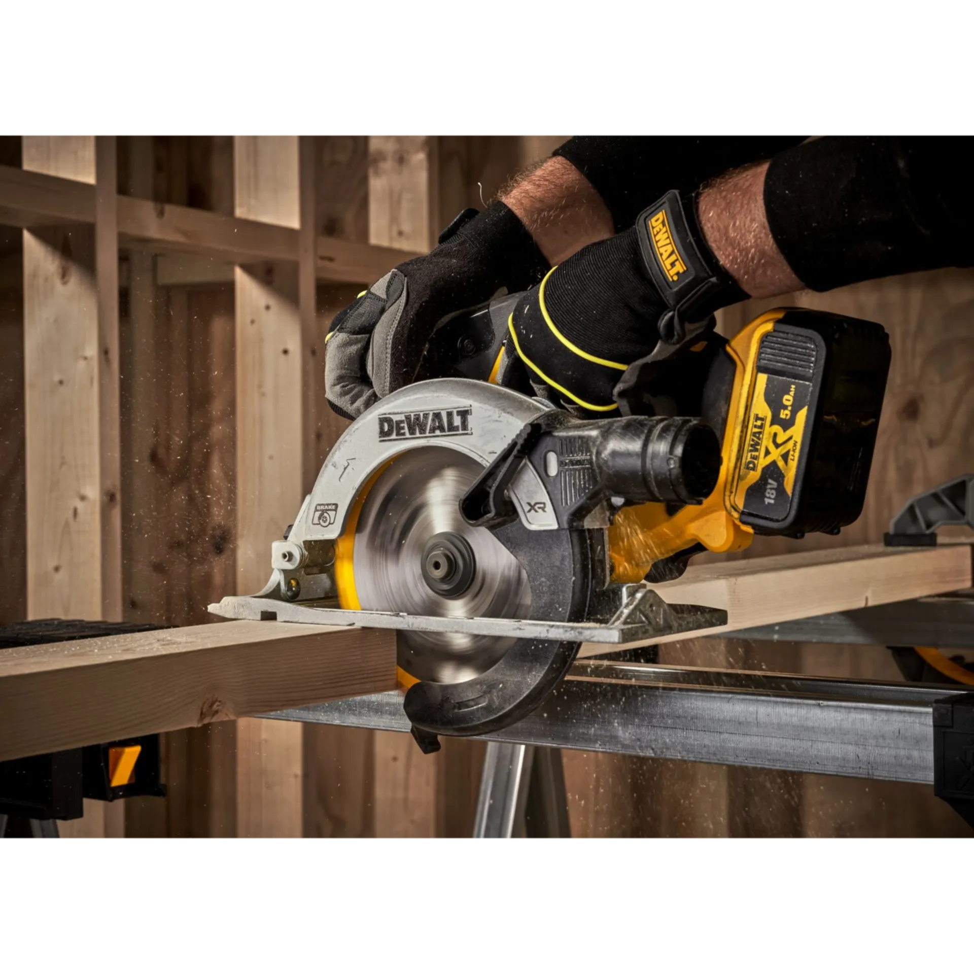 Combiset Accu 10-pack DCK1012P4 (18V - 4 X 5 Ah) Combiset Accu 10-pack DCK1012P4 (18V - 4 X 5 Ah)