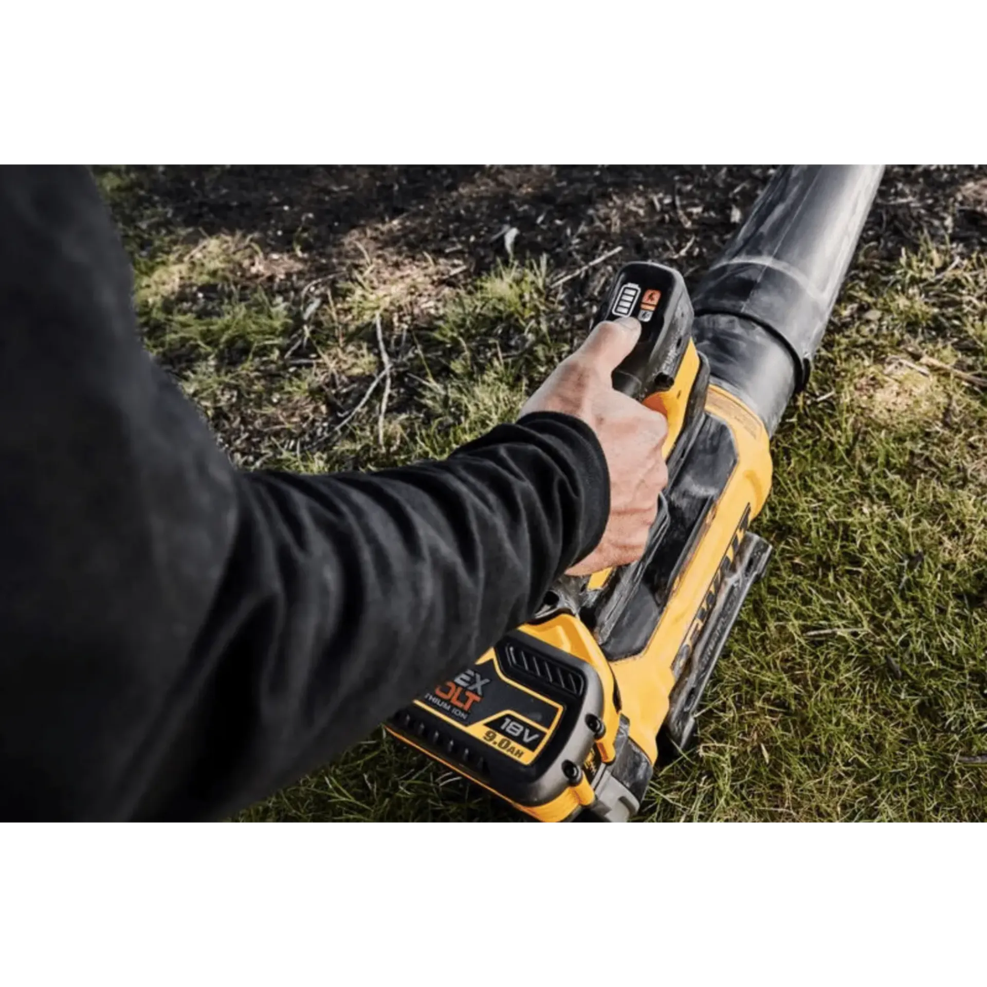 Souffleur axial sans fil 54V XR Flexvolt brushless (sans batterie) - DCMBL777N-XJ Souffleur axial sans fil 54V XR Flexvolt brushless (sans batterie) - DCMBL777N-XJ