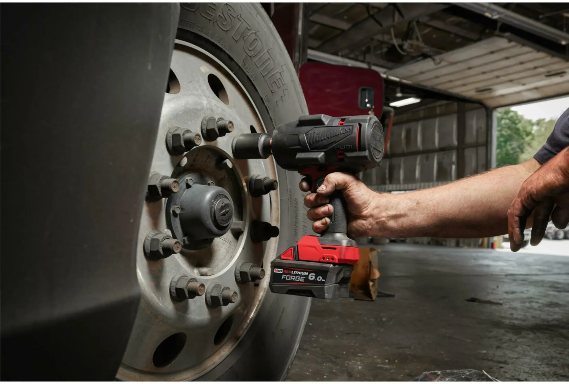 Accuslagmoersleutel M18 FHIW2F12-0X (geleverd zonder accu) Accuslagmoersleutel M18 FHIW2F12-0X (geleverd zonder accu)