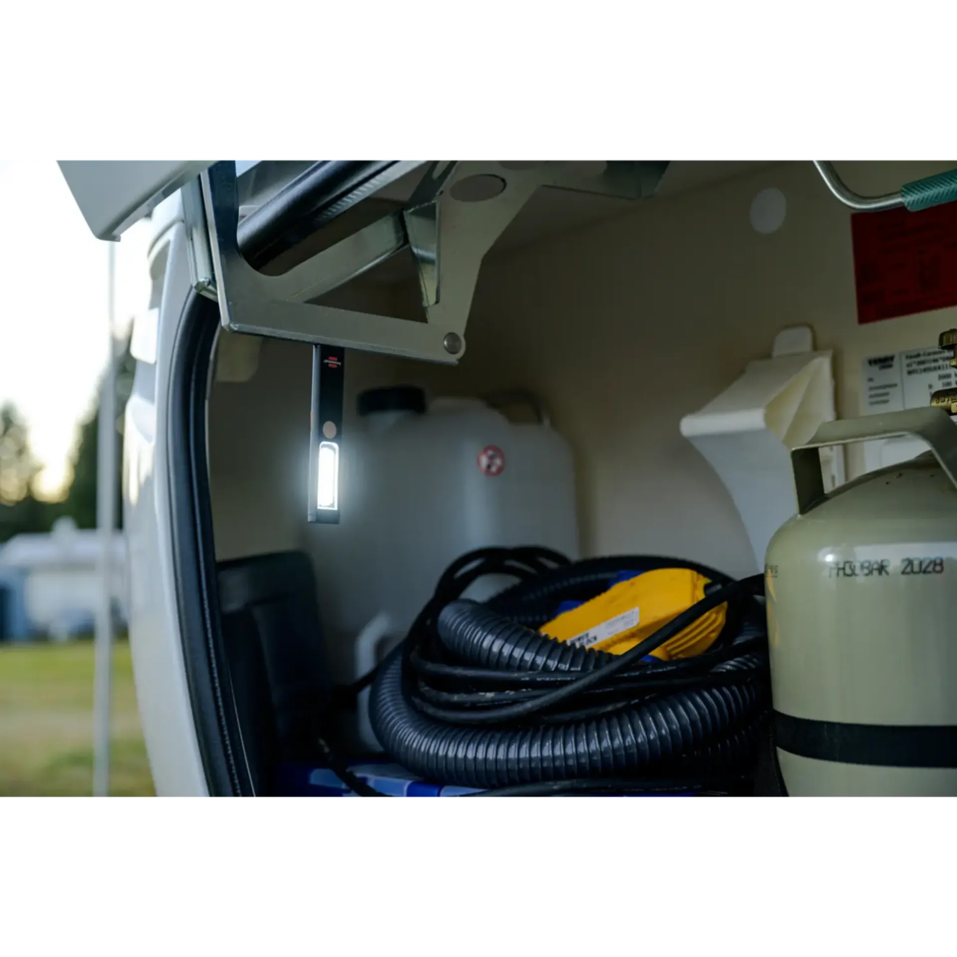 Lampe de chantier rechargeable 200lm - 1175590100 Lampe de chantier rechargeable 200lm - 1175590100