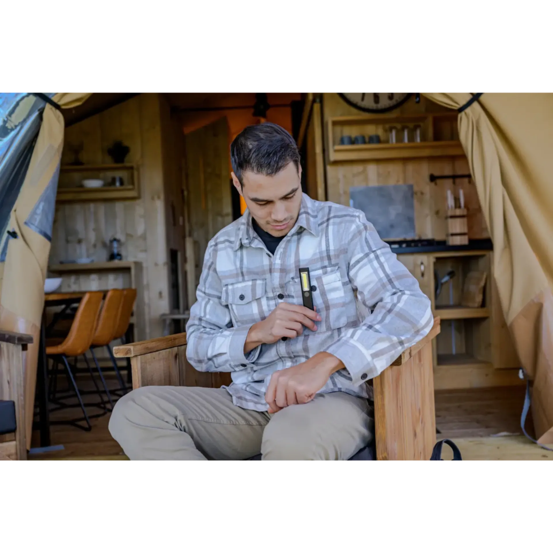 Lampe de chantier rechargeable 200lm - 1175590100 Lampe de chantier rechargeable 200lm - 1175590100